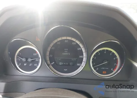 2010 Mercedes-Benz C 300 Luxury 4Matic z USA, uszkodzony, nr VIN WDDGF8BB9AF414361